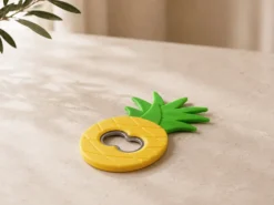 ABRIDOR DE BOTELLAS PIÑA