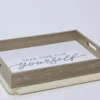 BANDEJA DESAYUNO CON ALMOHADA MARRON 40X30X10CM
