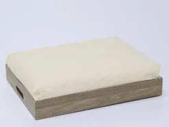 BANDEJA DESAYUNO CON ALMOHADA MARRON 40X30X10CM