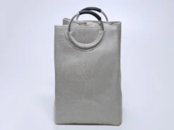 CESTO ROPA CON ASAS GRIS CLARO 40X30X64 ALTO