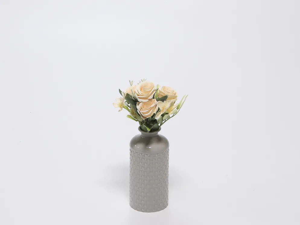 RAMO ROSAS CREMA VIEJO 30CM