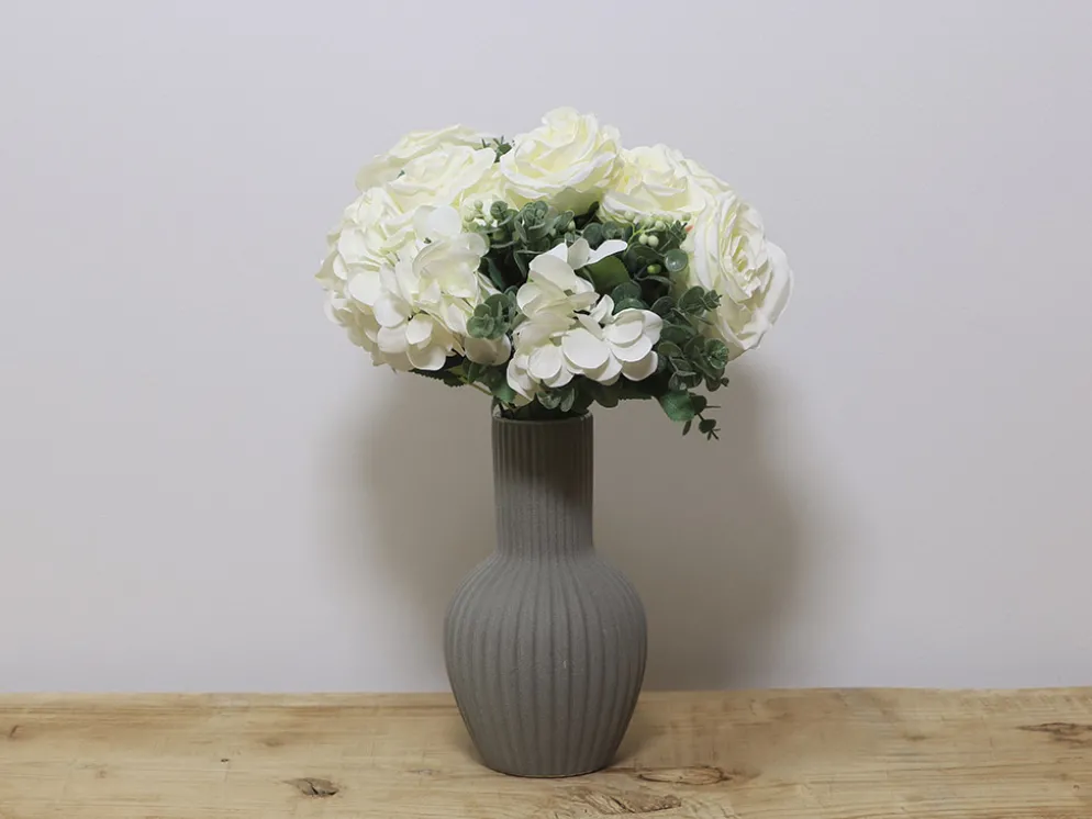 RAMO ROSAS Y HORTENSIAS BLANCO