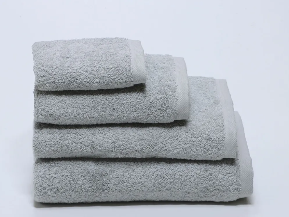 TOALLA BASIC GRIS CLARO